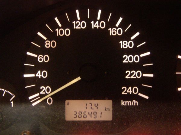 20110118121406 km stand